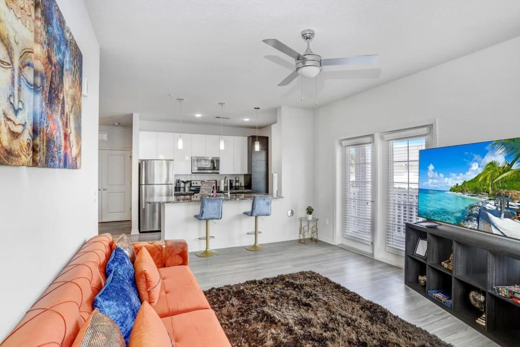 2-Bedroom Eccentric Oasis Tampa Eksteriør bilde